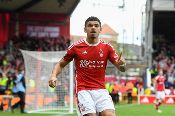 后者毫不犹 后者毫不犹