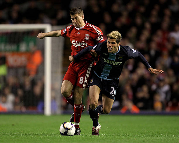 湿滑的场地 湿滑的场地